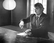 The Yakuza 1974 Robert Mitchum prepares to cut off little finger 24x30 poster