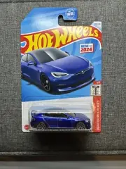 New for 2024 Hot Wheels Quarter Mile Heroes #5/5 Dark Blue Tesla Model S Plaid!