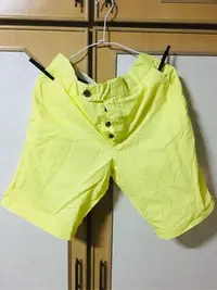 在飛比找Yahoo!奇摩拍賣優惠-Frenchconnection 黃色棉質短褲 balenc