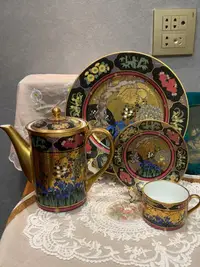 在飛比找Yahoo!奇摩拍賣優惠-人間國寶日本高級瓷器"華燭之宴”手繪滿金咖啡杯套組