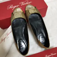 在飛比找蝦皮購物優惠-正品Roger Vivier RV 蛇紋魚口娃娃平底鞋