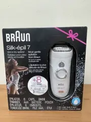 NEW Braun Silk-Epil 7 Womens White Battery Powered Wet & Dry Epilator 7-561