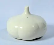 [Tupperware] Garlic Keeper in White