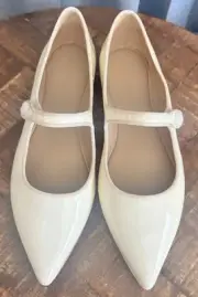 Tuckernuck Shoes Women's Ivory Patent Mary Jane Pointed Flats Size 7 New