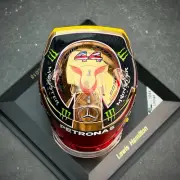 Spark 1/5 Helmet replica Mercedes-AMG F1 Team Lewis Hamilton British GP 2018