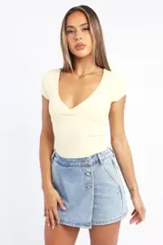 Yellow Supersoft Top Short Sleeve Cross Over - Size 14L, Women's T-shirt