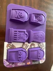 Trudeau Silicone TOMBSTONE JUMBO CUPCAKE PAN Mini Cake Muffin Halloween
