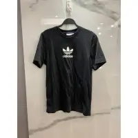 在飛比找蝦皮購物優惠-愛迪達 Adidas 男版s號 9.9新 黑色上衣 二手衣服