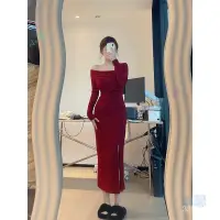 在飛比找蝦皮商城精選優惠-【小馨】日韓洋裝 高冷禦姐風紅色針織連衣裙女法式氣質修身性感