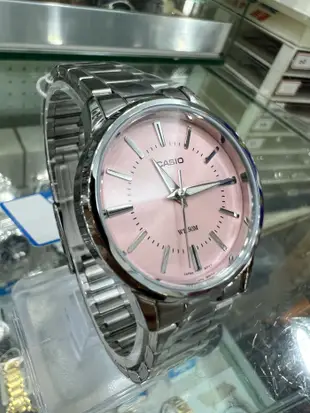 【金台鐘錶】CASIO 卡西歐 不鏽鋼錶帶 女錶 防水50米 (粉紅面) LTP-1303D-4A