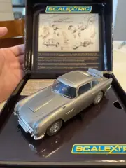 Scalextric C3091A Aston Martin DB5 "GOLDFINGER" James Bond Limited 1/32 Slot Car