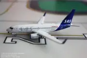 Gemini Jets Scandinavian Boeing SAS 737-700W Current Color Diecast Model 1:400