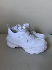 Maison Margiela x Reebok Instapump Fury Low Tabi Sneakers - Size 9 - HO6542