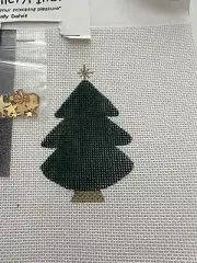 Design Gallery 18Ct Ndlpt Canvas Teeny Tiny Christmas Tree w/Stars & Snowman