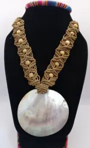 Necklace Woven in Macrame Thread and Sea Shell Cusco Andean Community