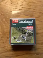 Peco Model Scene #5100 OO/HO Gauge Black & White Cows - Railway Accessories NIP