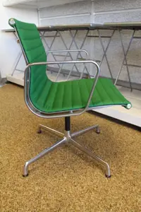 在飛比找蝦皮購物優惠-[現貨．真品] Herman Miller Eames Al