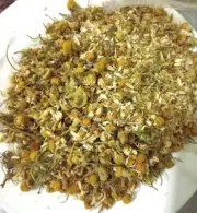 Dried chamomile flowers . 500grmae