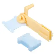 100Pcs Plastic Floss Bobbin Sewing Thread Card Board with Winder, Blue