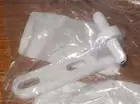 WHITE FRIDGE CENTRE DOOR HINGE FOR KELVINATOR C520F FRIDGES AND FREEZERS