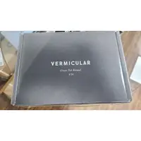 在飛比找蝦皮購物優惠-全新未拆封 小V鍋 Vermicular 日本原裝琺瑯鑄鐵鍋