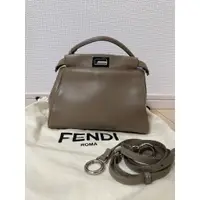 在飛比找蝦皮購物優惠-FENDI 芬迪 手提包 Peekaboo 灰色 日本直送 