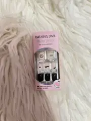 Dashing Diva Magic Press Nails from Korea brand new