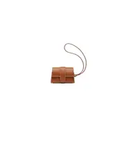 Press the button to flip the hand bag. One size Brown