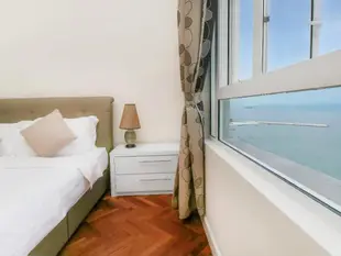 Home-Suites – Luxury Seaview at Quayside Penang