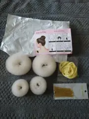 Bundle 4 Pieces Hair Donut Ring Style Bun Maker with Accessories (Cream)