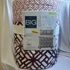 New Big One Reversible KING Sz QUILT & Shams Set - maroon and white geometry TEX