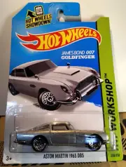 2014 Hot Wheels James Bond 007 Goldfinger 1963 Aston Martin DB5 HW Workshop