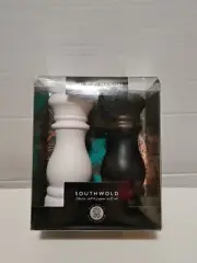 NEWCole & Mason Southwold Classic Salt & Pepper Mill Gift Set~Black/White