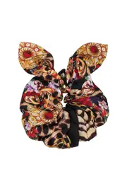 SCRUNCHIE WITH HARDWEAR A NIGHT IN THE 90S