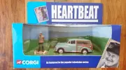 Corgi CC01701 Heartbeat Morris Minor & Blaketon Painted figure NEW