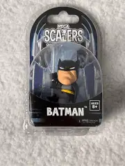 NECA Collectible 2" Scaler Batman Figure