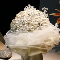 在飛比找蝦皮購物優惠-妮妮的衣帽間珍珠鑽石手捧花皇冠自製高級感新娘結婚婚紗水晶權杖