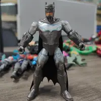 在飛比找蝦皮購物優惠-正版DC散貨3.75寸銀灰蝙蝠俠披風正義聯盟手辦關節可動人偶