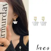 在飛比找momo購物網優惠-【INES】韓國設計S925銀針透明水晶寶石珍珠花朵造型耳環