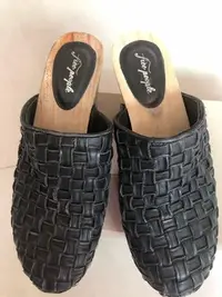 在飛比找Yahoo!奇摩拍賣優惠-美國時尚品牌Free People 黑色真皮編織木屐拖鞋#3