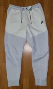 $110 Nike Sportswear Tech Fleece Jogger Pants Men's XL Football Grey White NWT