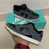 在飛比找Yahoo!奇摩拍賣優惠-NIKE SB DUNK LOW DARK GREY 霧霾狼