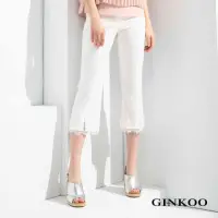 在飛比找momo購物網優惠-【GINKOO 俊克】褲腳蕾絲開叉七分褲