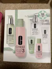 NEW In Box- CLINIQUE 3 Women’s Gift Set