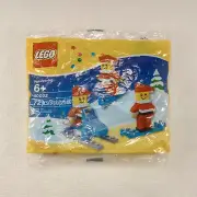 LEGO - 40022 - Mini Santa Set - Factory Sealed - Retired - 2011 - Ships Fast!