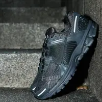 在飛比找蝦皮購物優惠-Nike Zoom Vomero 5 Anthracite 