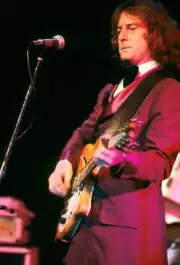 Roger Mcguinn Of The Byrds Performs On Stage Usa March 1977 OLD MUSIC PHOTO