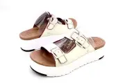 UGG HANNELI WHITE LEATHER PLATFORM SANDALS SIZE 8 US WOMENS