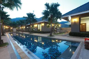 布吉拉威卡別墅度假村Rawica Villas Phuket