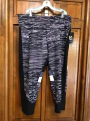 Champion Freedom Capri Size XL TIGHT New With Tags Exercise Pants Hidden Pocket